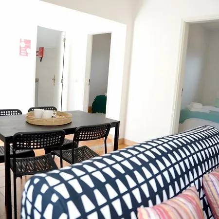בית נופש Porto Smart Apartments- Airport Perafita