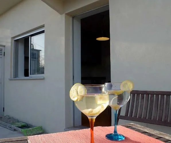 Porto Smart Apartments- Airport Holiday home *